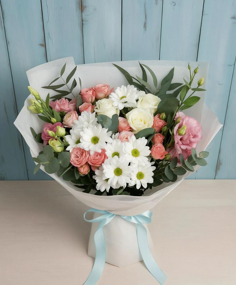 Букет цветов из: Розы, Лизиантусы и Хризантемы в Балабаново