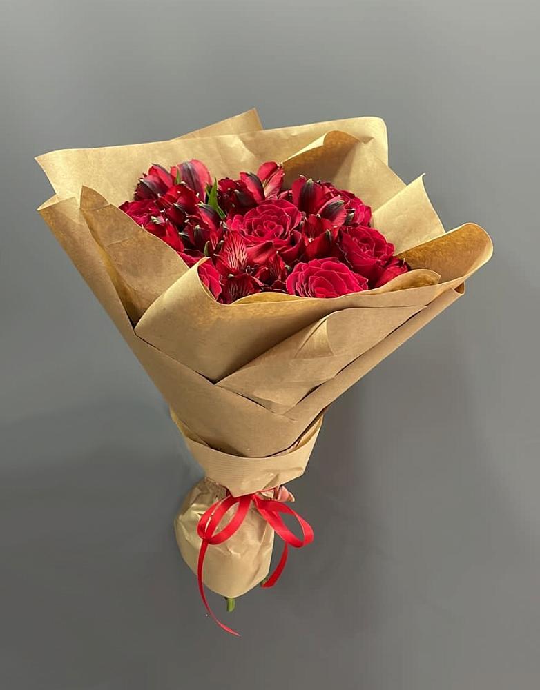 Букет цветов из: Альстромерии и Розы в Балабаново