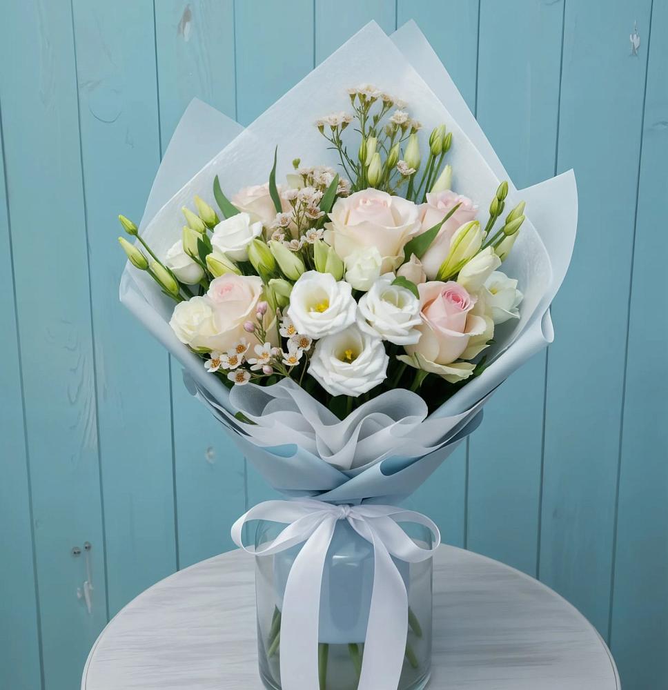 Букет цветов из: Розы и Лизиантусы в Балабаново