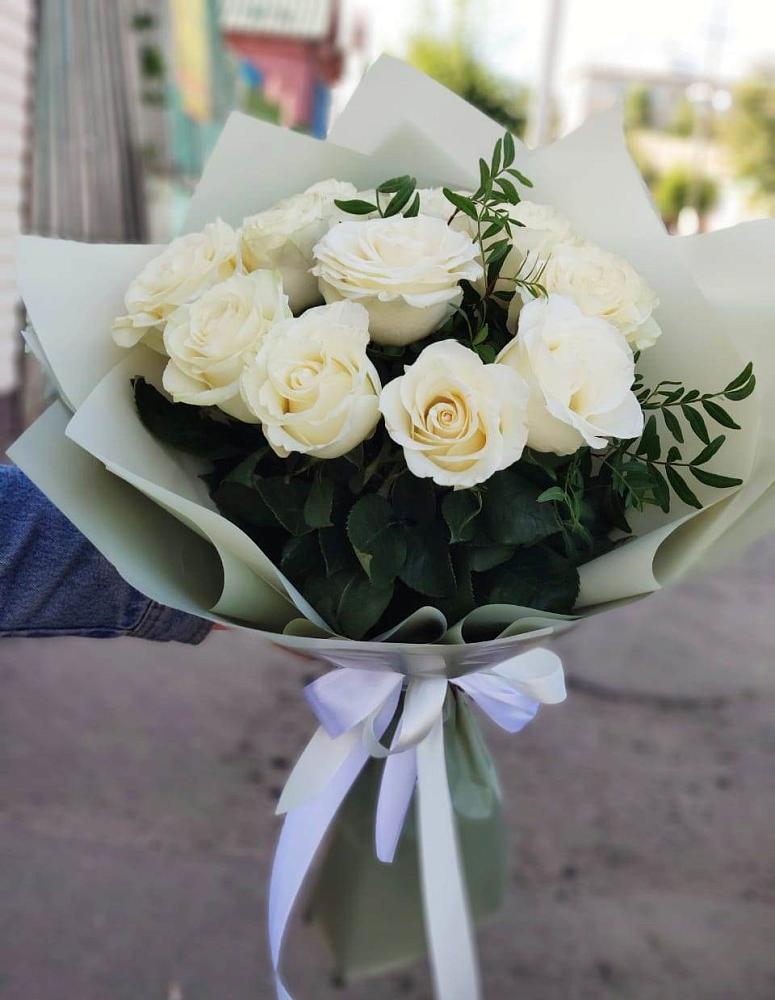 Букет Белые розы Проуд в Балабаново