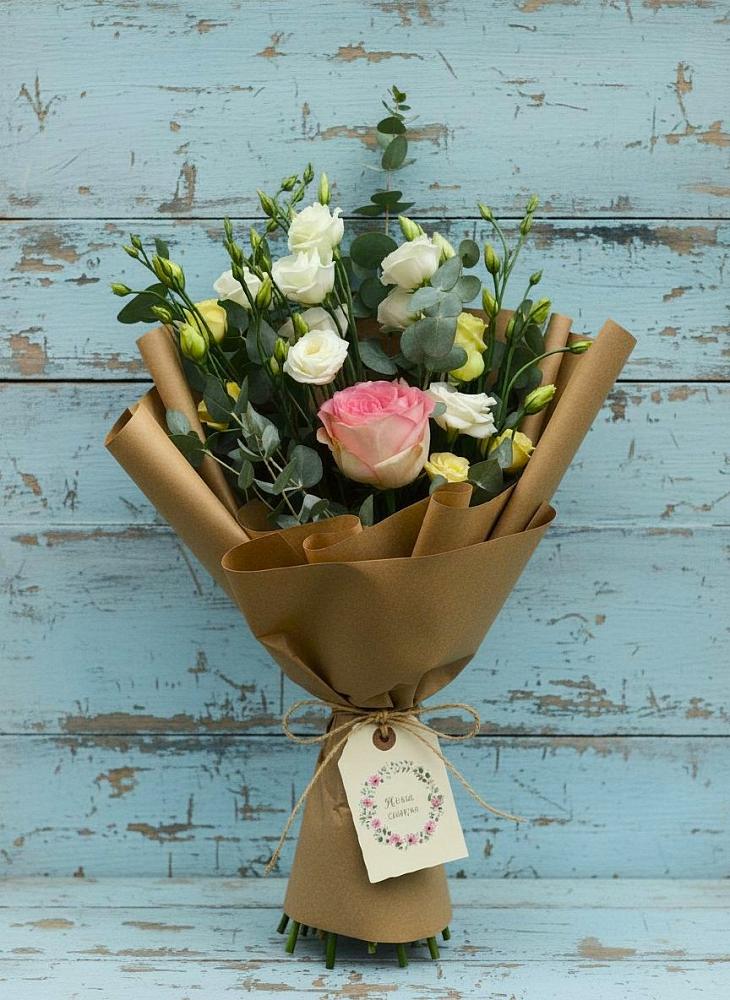 Букет цветов из: Розы и Лизиантусы в Балабаново