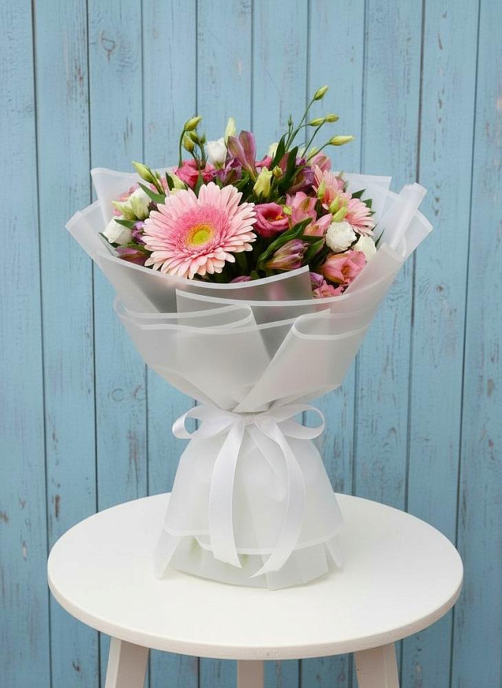 Букет цветов из: Герберы, Альстромерии и Лизиантусы в Балабаново