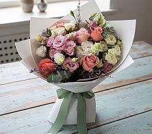 Букет цветов из:  Розы, Лизиантусы и Гвоздики в Балабаново