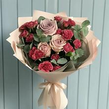 Букет цветов из:  Гвоздики и Розы в Балабаново