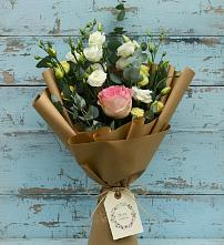 Букет цветов из:  Розы и Лизиантусы в Балабаново