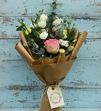 Букет цветов из:  Розы и Лизиантусы в Балабаново