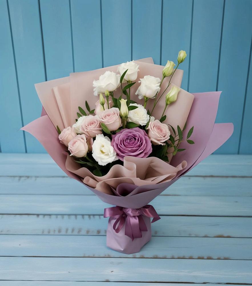 Букет цветов из: Розы и Лизиантусы в Балабаново